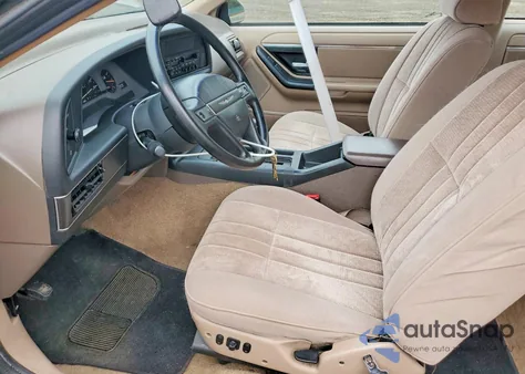 1991 Ford Thunderbird z USA, uszkodzony, nr VIN 1FAPP604XMH172162